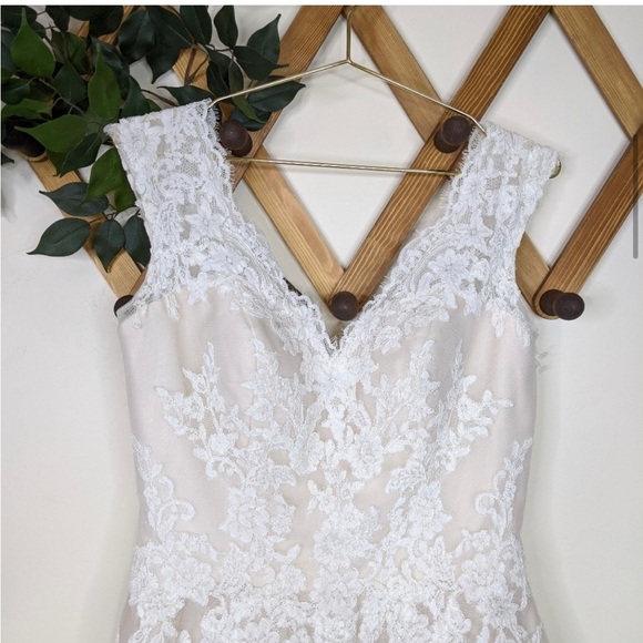 Enchanting Mon Cheri A-Line Lace Tulle Cap Sleeve Short Wedding Dress - Picture 4 of 13